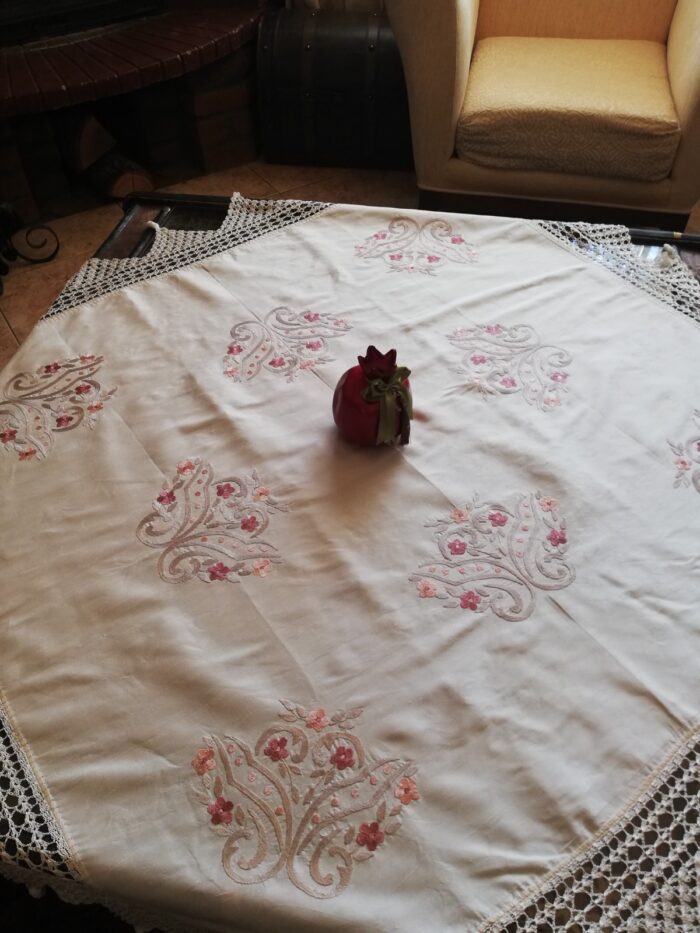 καρε ατλάζι δαντέλα